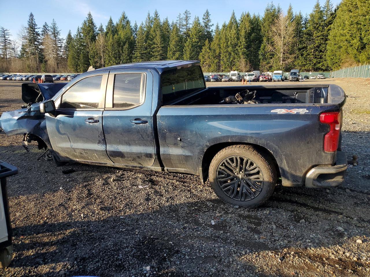2020 Chevrolet Silverado K1500 Lt - zdjęcie 2