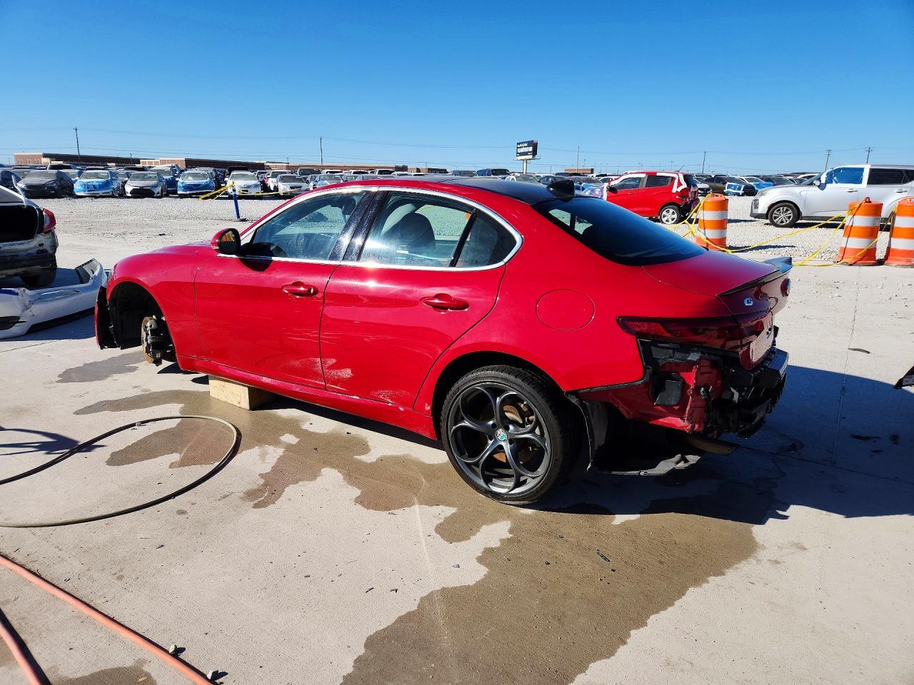 2020 Alfa Romeo Giulia Ti - zdjęcie 2