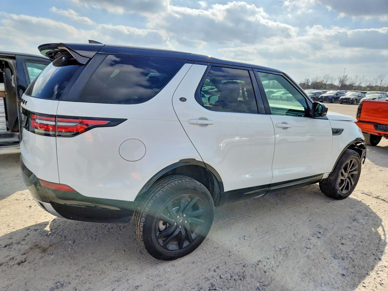 2020 Land Rover Discovery Landmark - zdjęcie 3