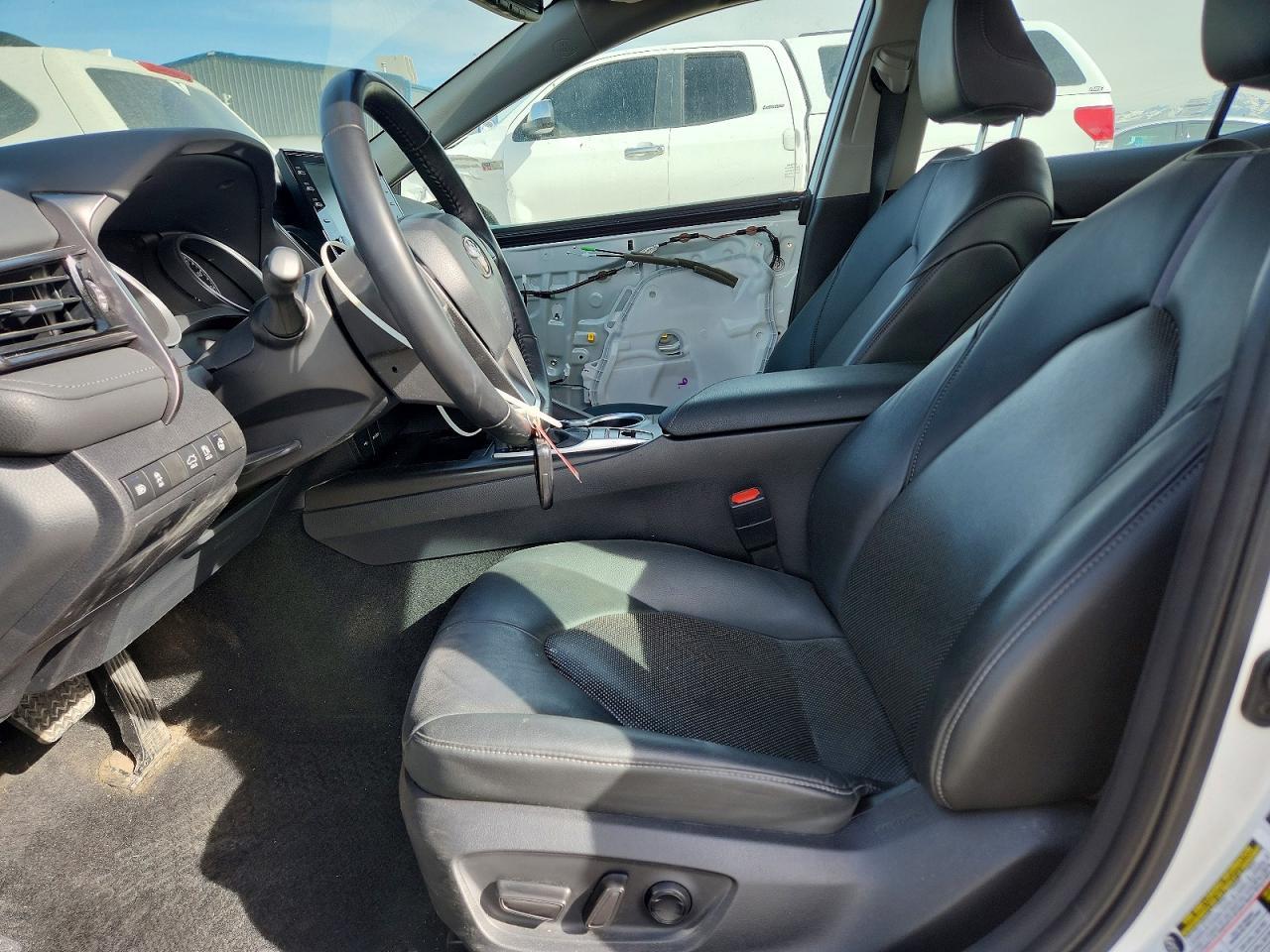 2022 Toyota Camry Xle - zdjęcie 7