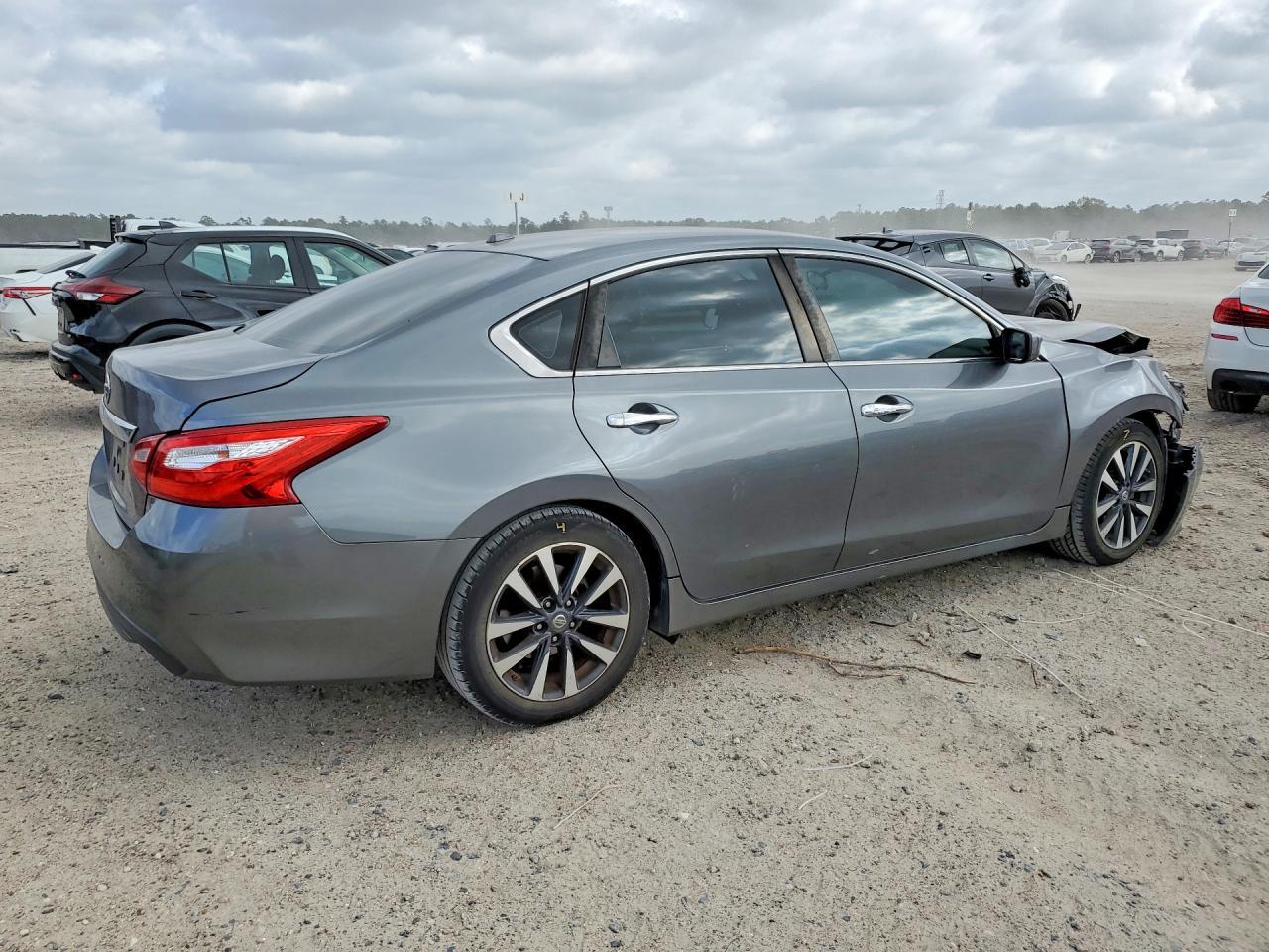 2017 Nissan Altima 2.5 Sv - zdjęcie 3