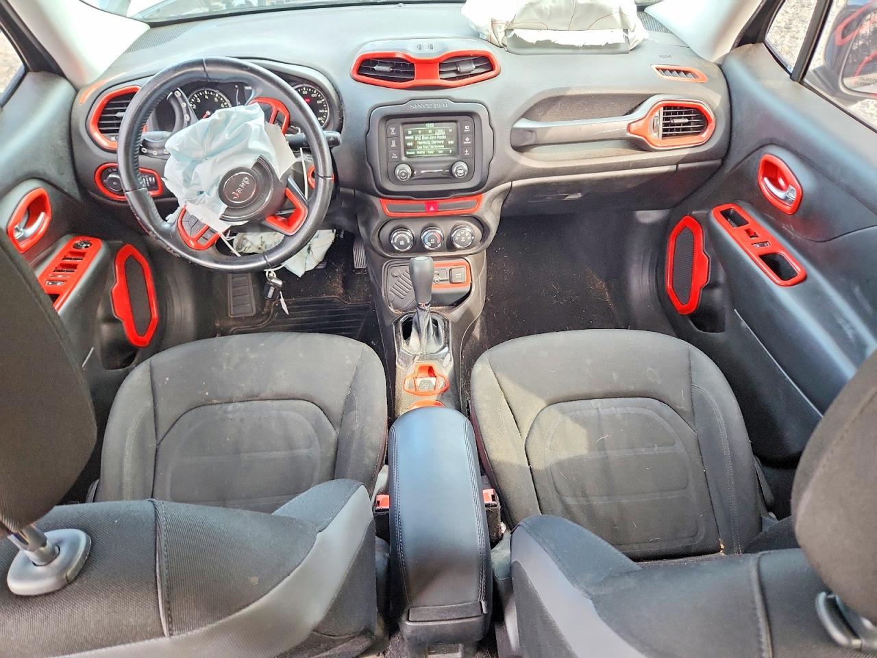 2017 Jeep Renegade Latitude - zdjęcie 8