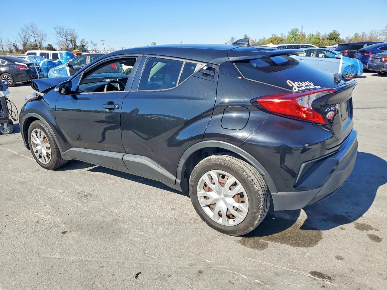 2020 Toyota C-Hr Le - zdjęcie 2