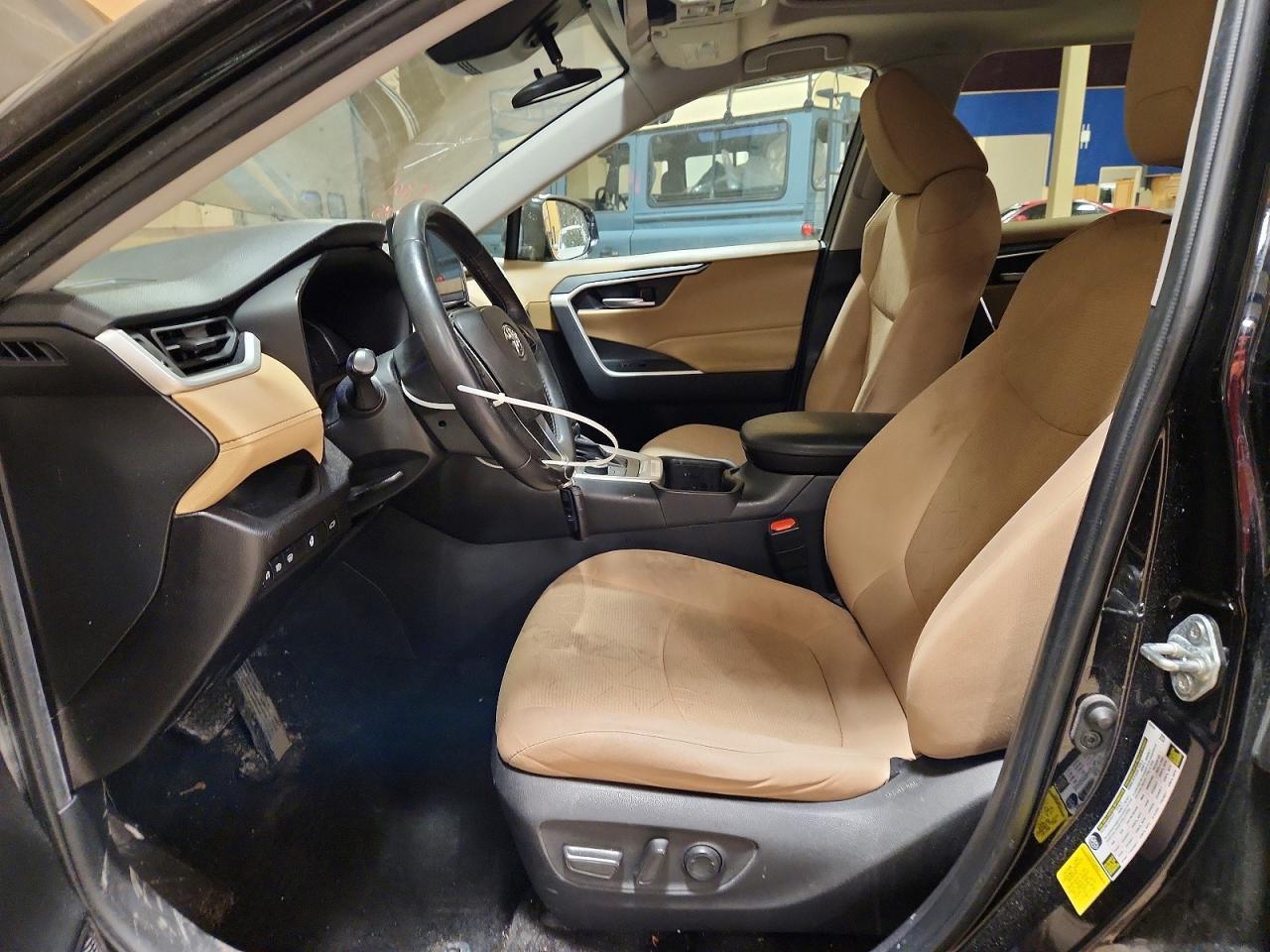 2024 Toyota Rav4 Hybrid Xle - zdjęcie 7