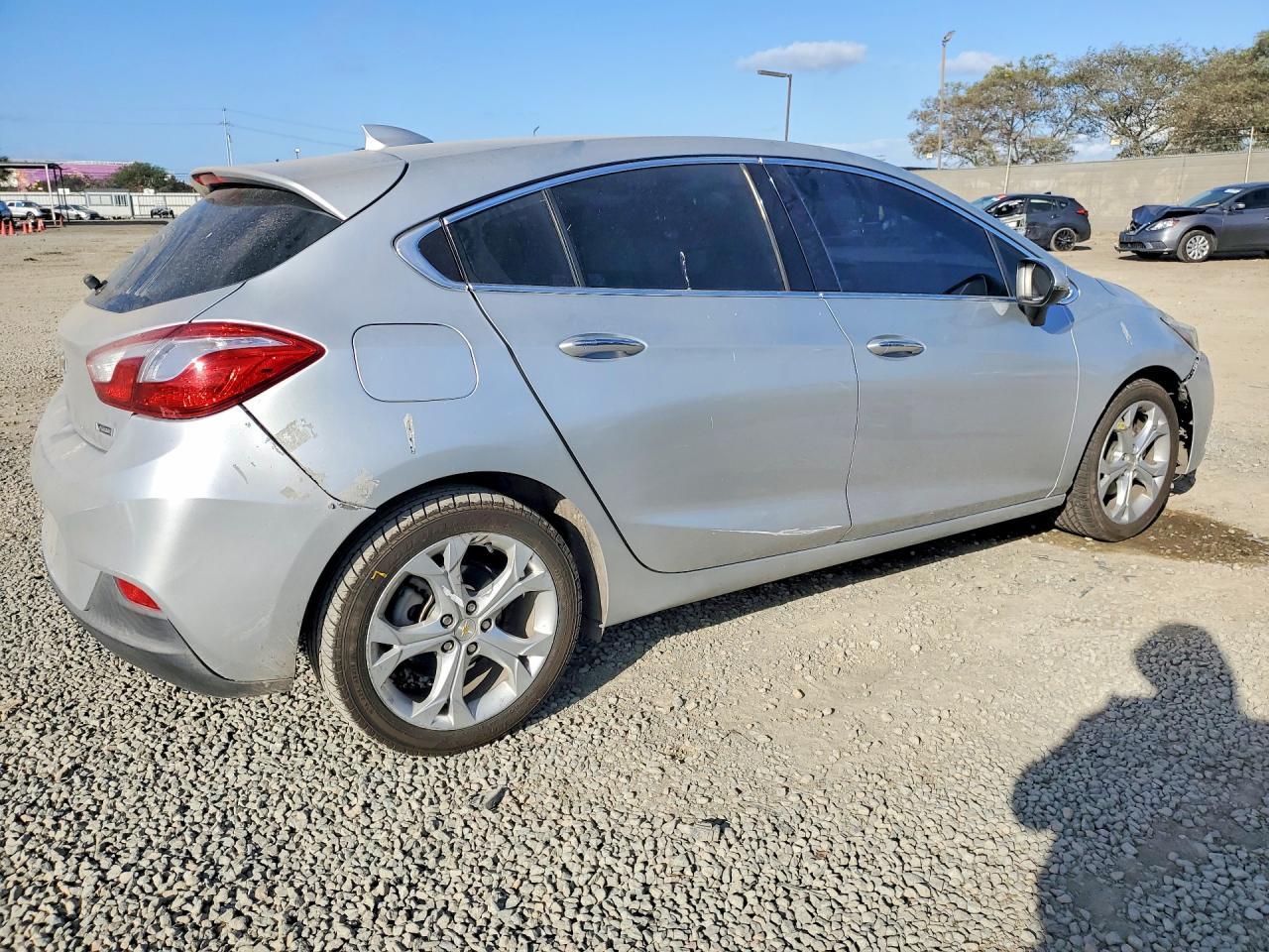 2018 Chevrolet Cruze Premier - zdjęcie 3
