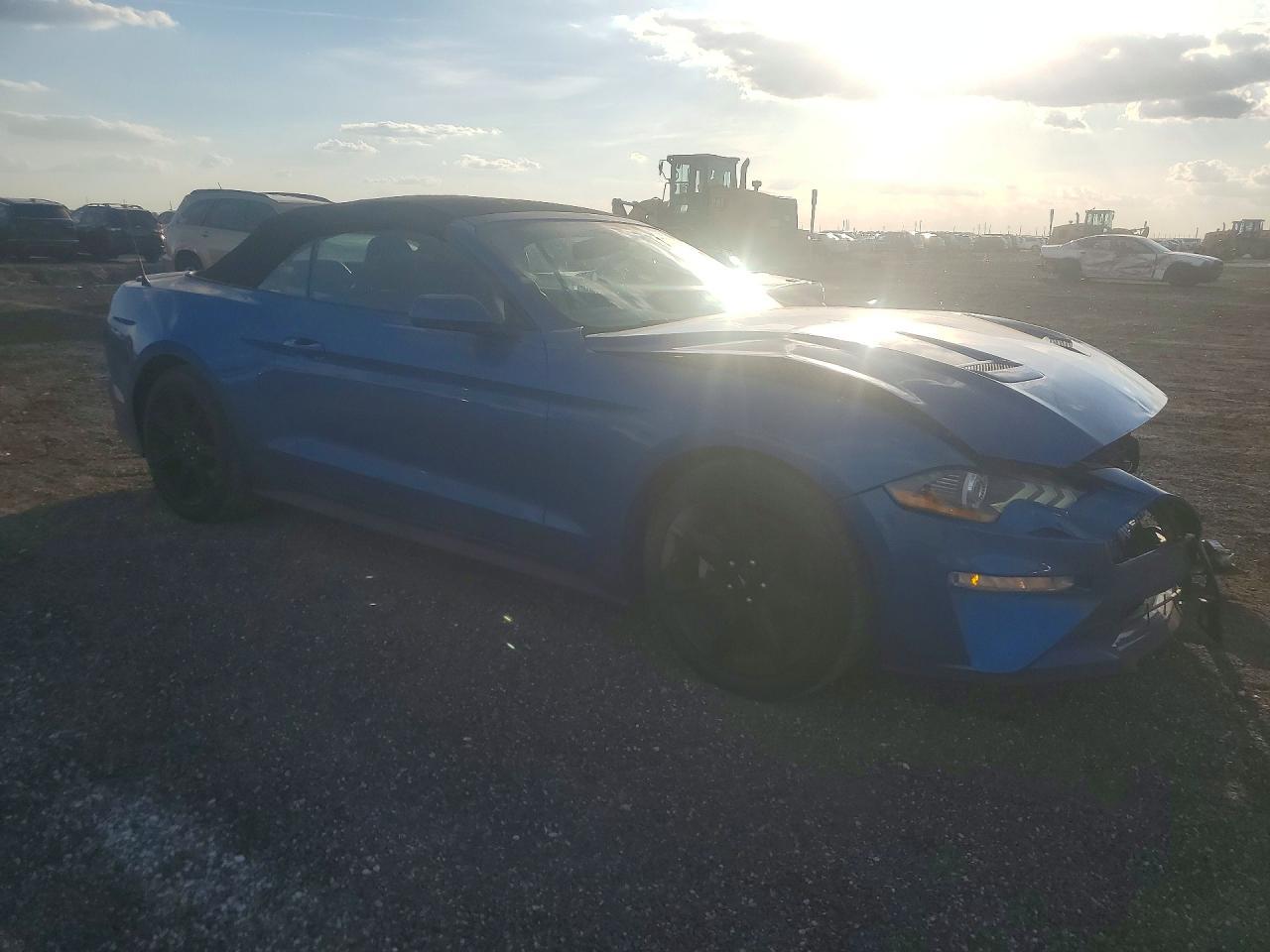 2019 Ford Mustang - zdjęcie 4