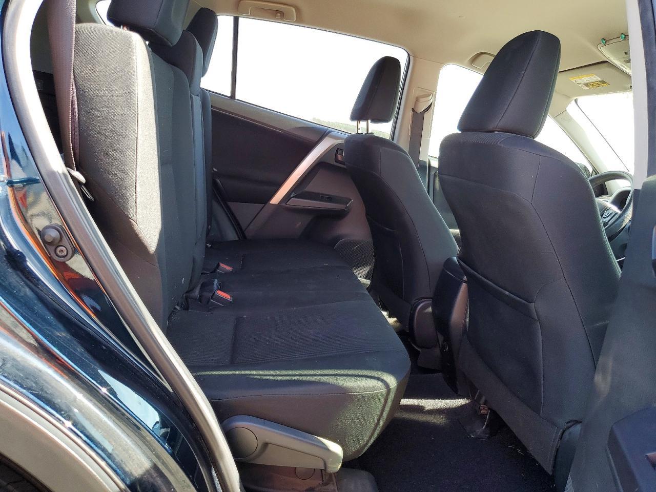 2018 Toyota Rav4 Le - zdjęcie 10