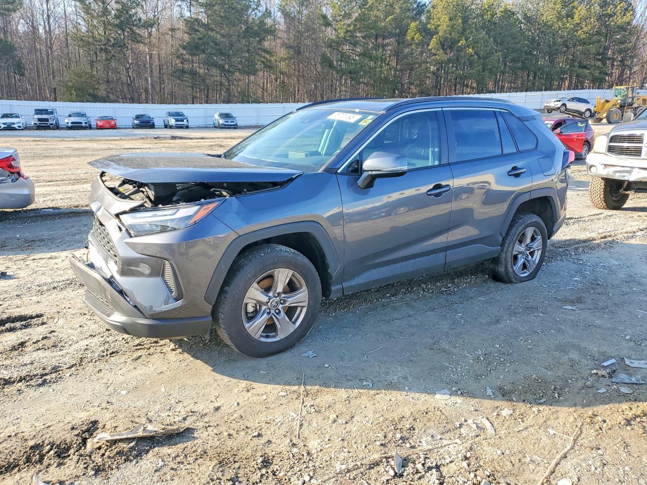 2023 Toyota Rav4 Xle - zdjęcie główne