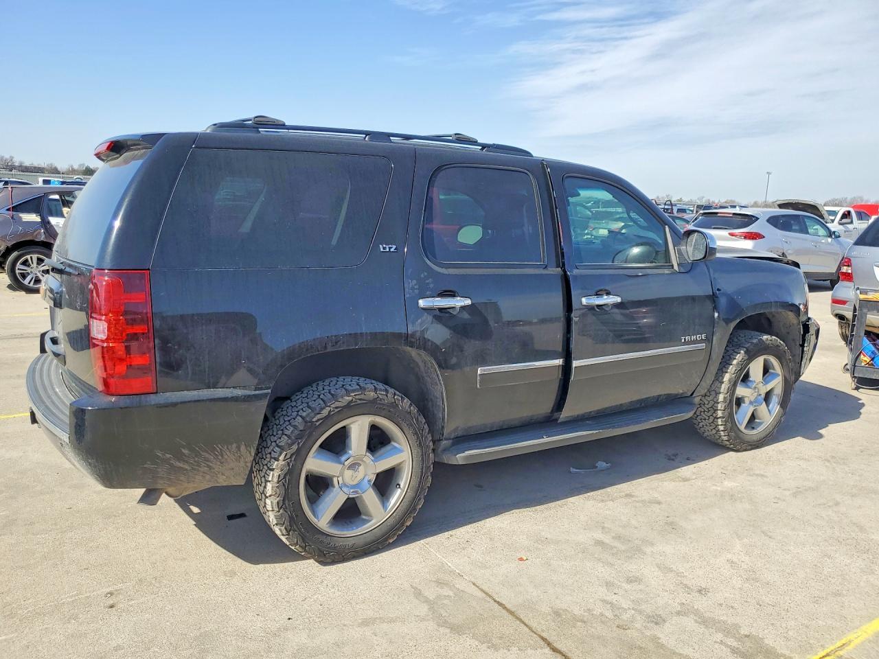 2013 Chevrolet Tahoe - zdjęcie 3