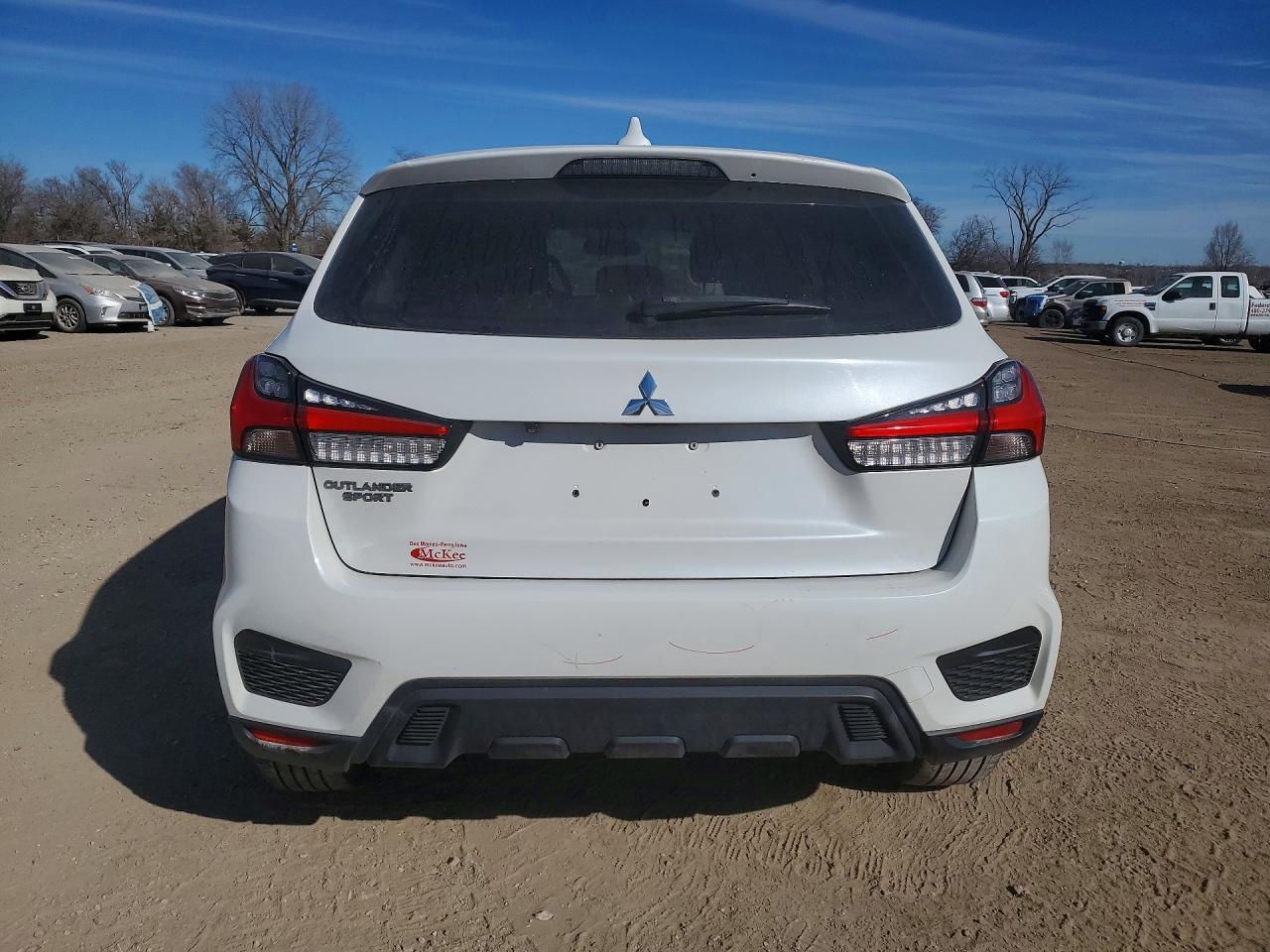 2020 Mitsubishi Outlander Sport Es - zdjęcie 6