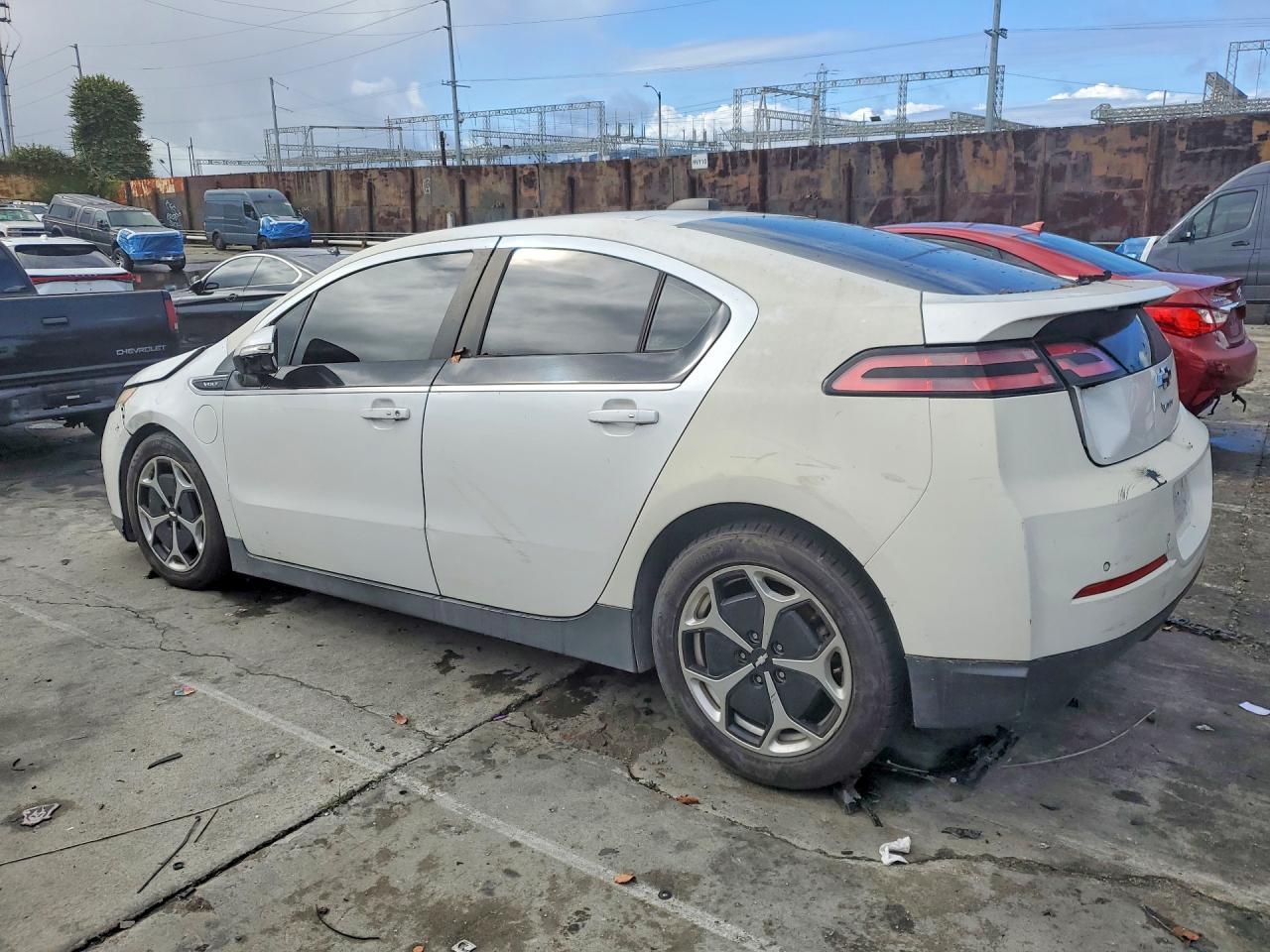 2015 Chevrolet Volt - zdjęcie 2