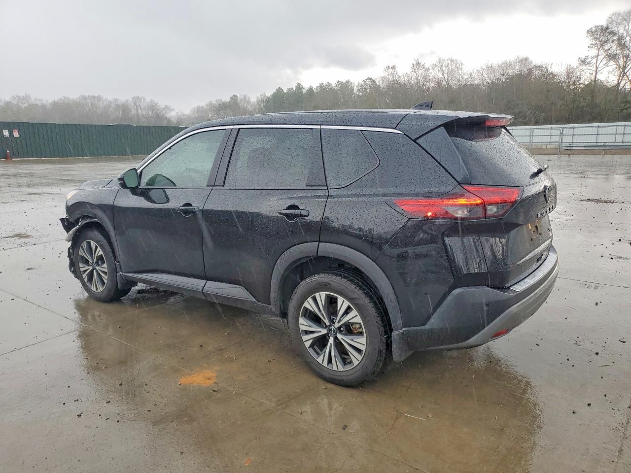 2022 Nissan Rogue Sv - zdjęcie 2