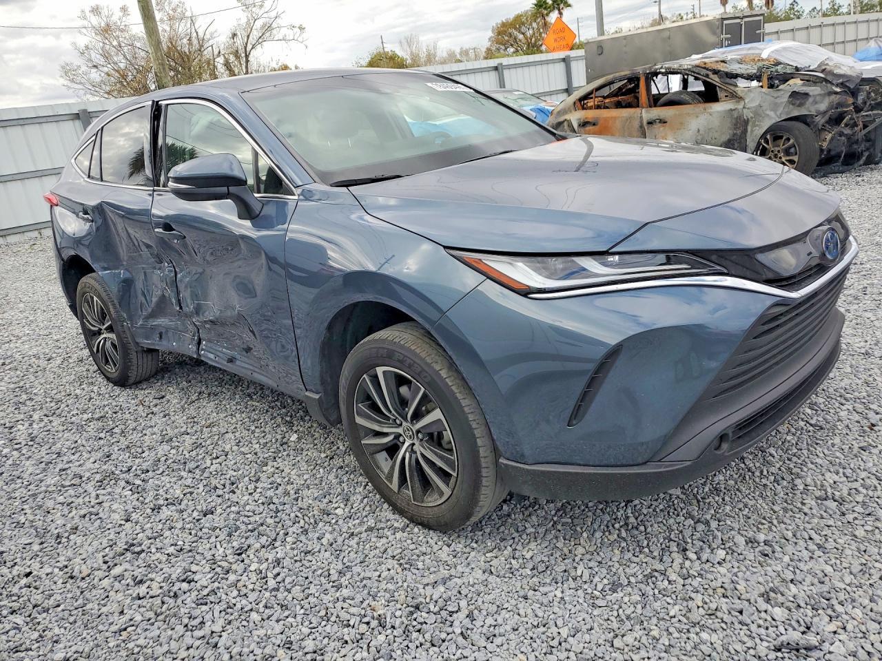 2024 Toyota Venza Le - zdjęcie 4