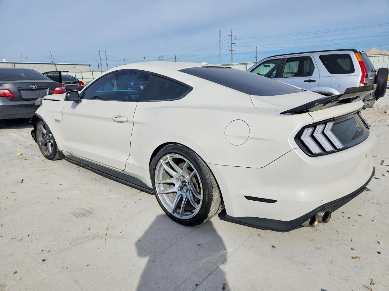 2017 Ford Mustang Gt - zdjęcie 2