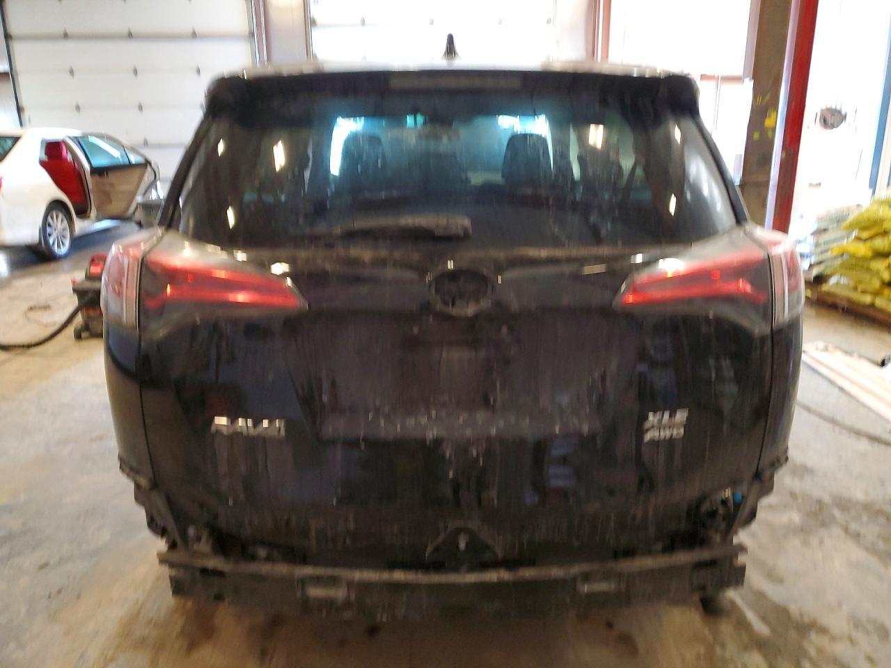 2018 Toyota Rav4 Adventure - zdjęcie 6