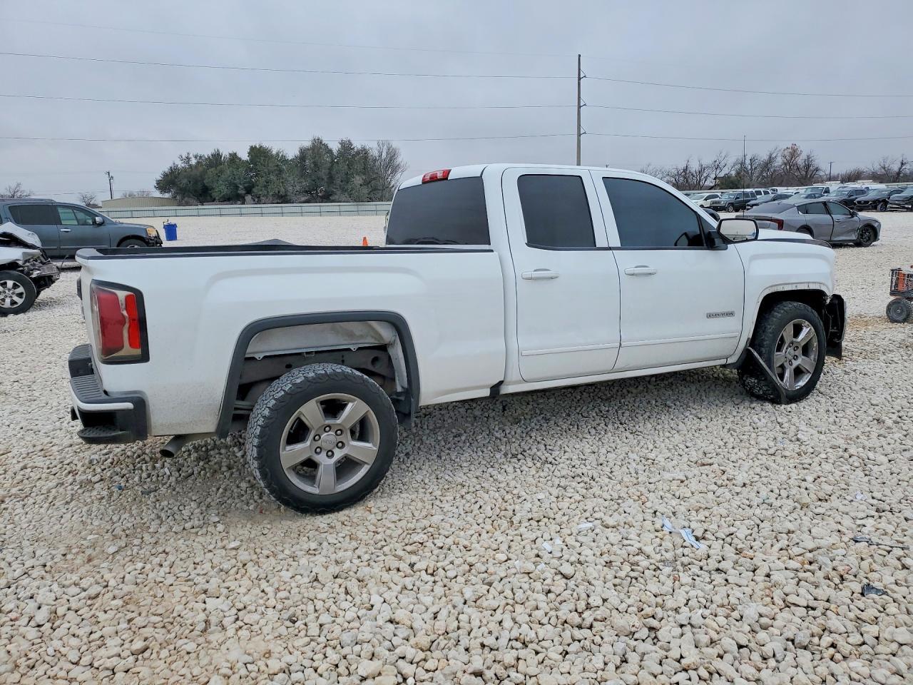 2017 GMC Sierra C1500 - zdjęcie 3
