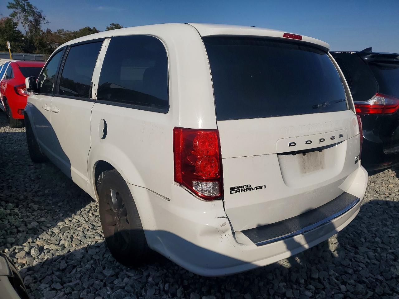 2019 Dodge Grand Caravan Gt - zdjęcie 2