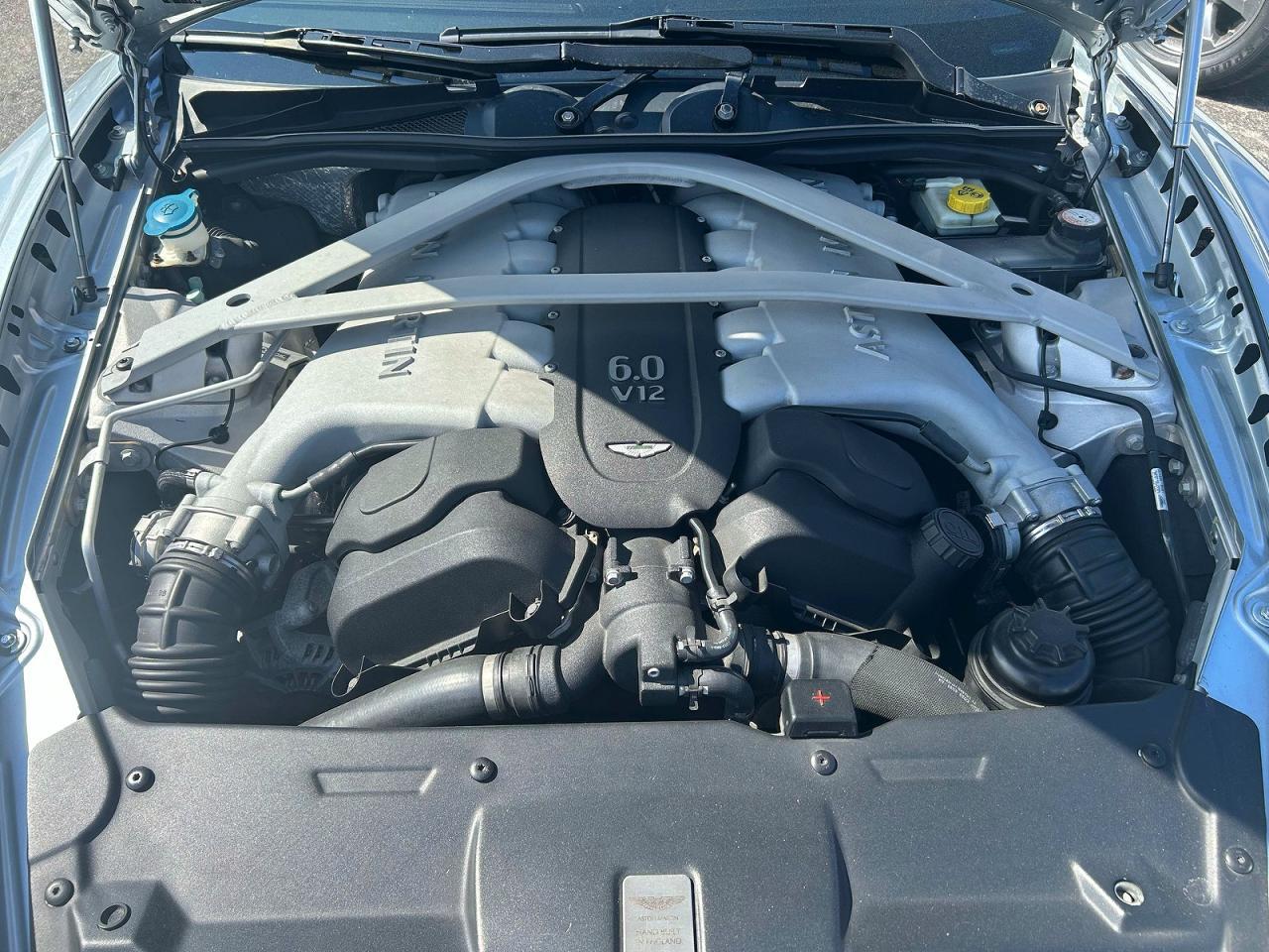 2014 Aston Martin Db9 - zdjęcie 7