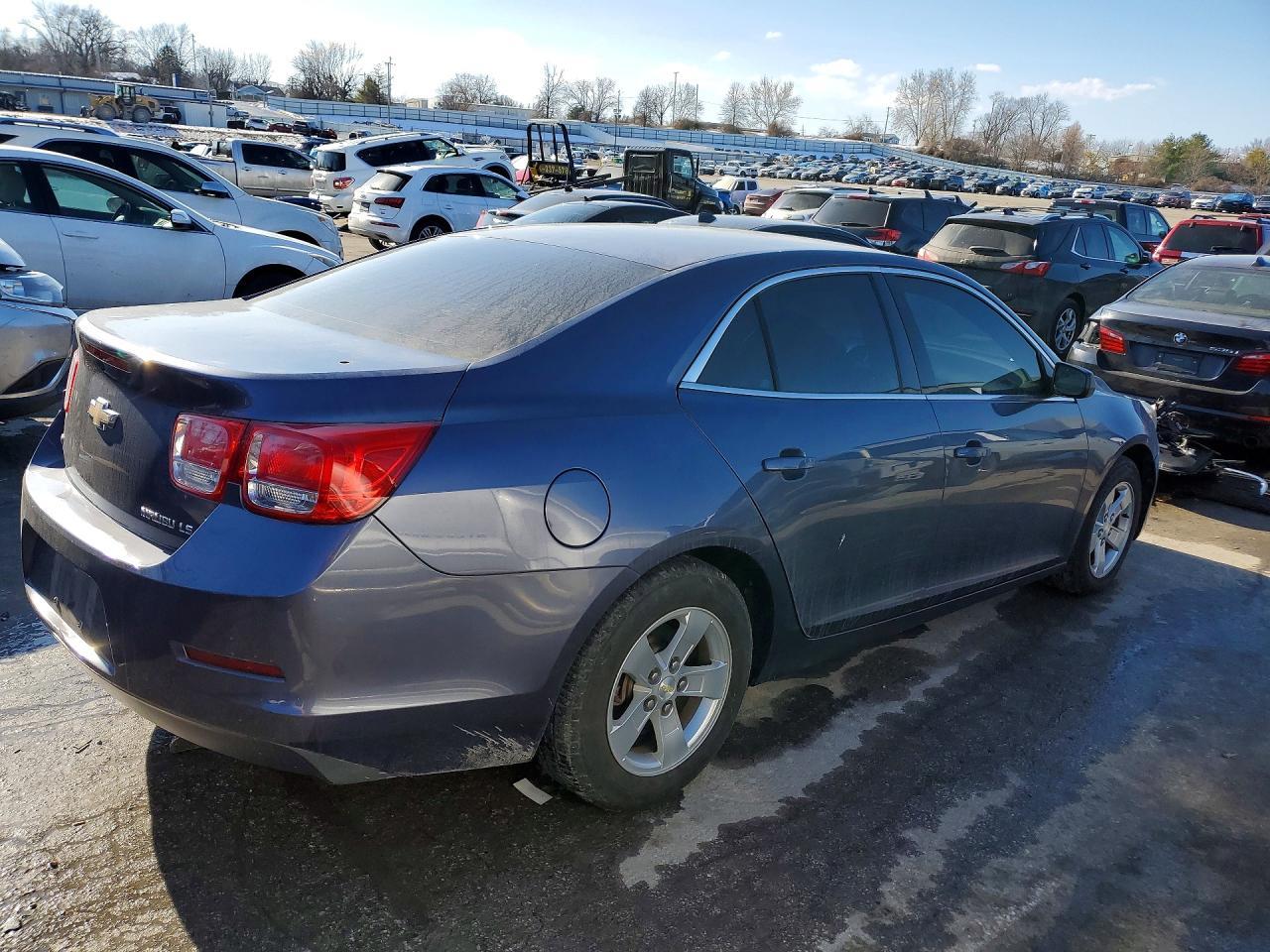 2015 Chevrolet Malibu Ls - zdjęcie 3
