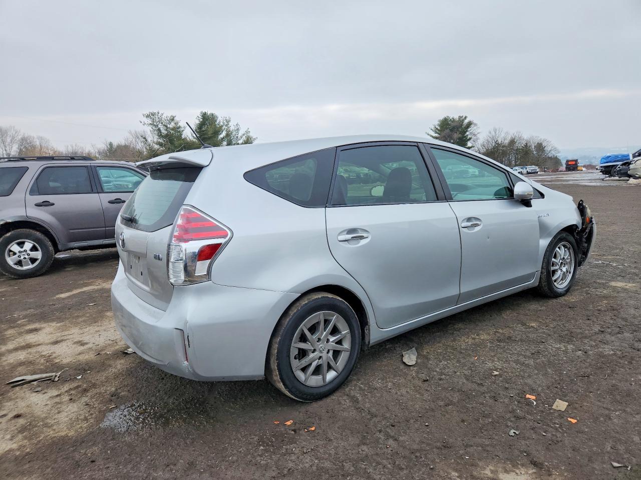 2015 Toyota Prius V - zdjęcie 3