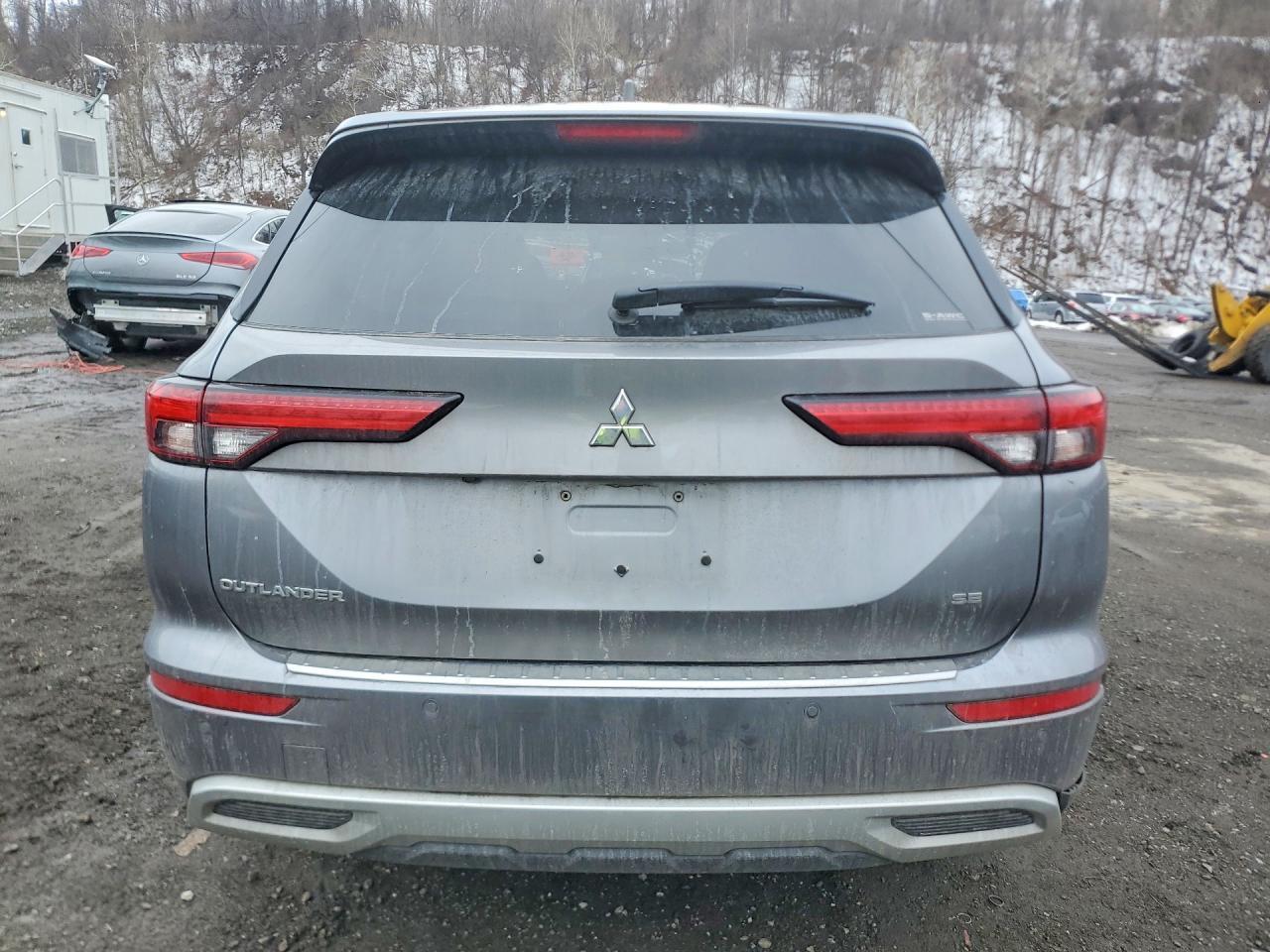 2022 Mitsubishi Outlander Se - zdjęcie 6