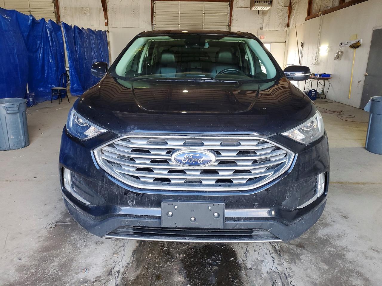2022 Ford Edge Titanium - zdjęcie 5