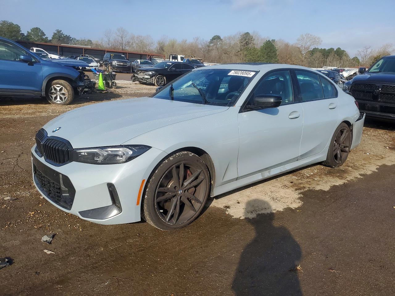 2024 BMW 330I - zdjęcie główne