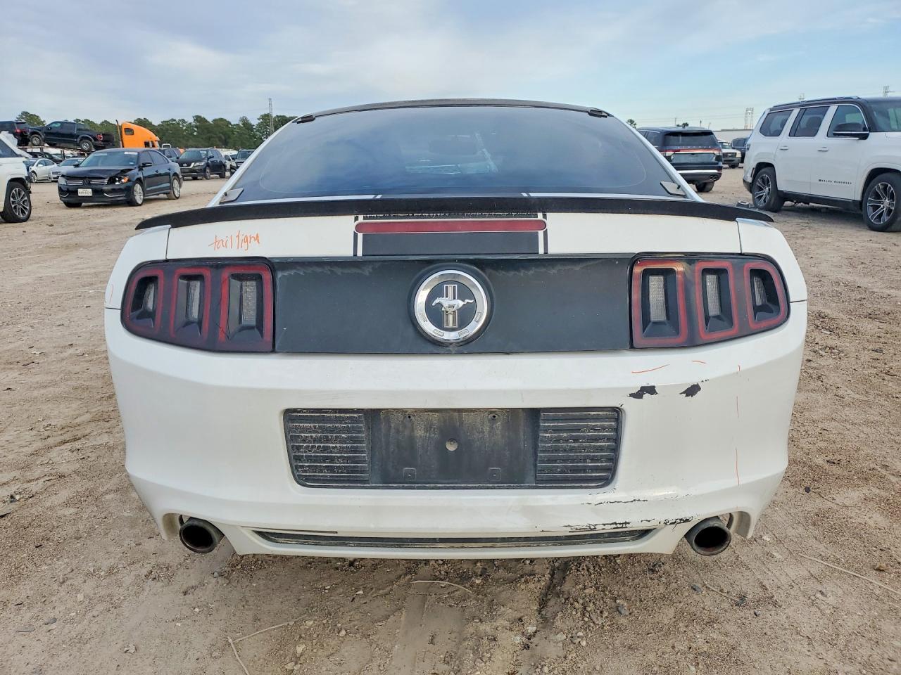 2014 Ford Mustang - zdjęcie 6