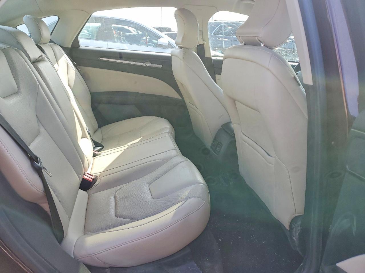 2017 Ford Fusion Titanium Hev - zdjęcie 10