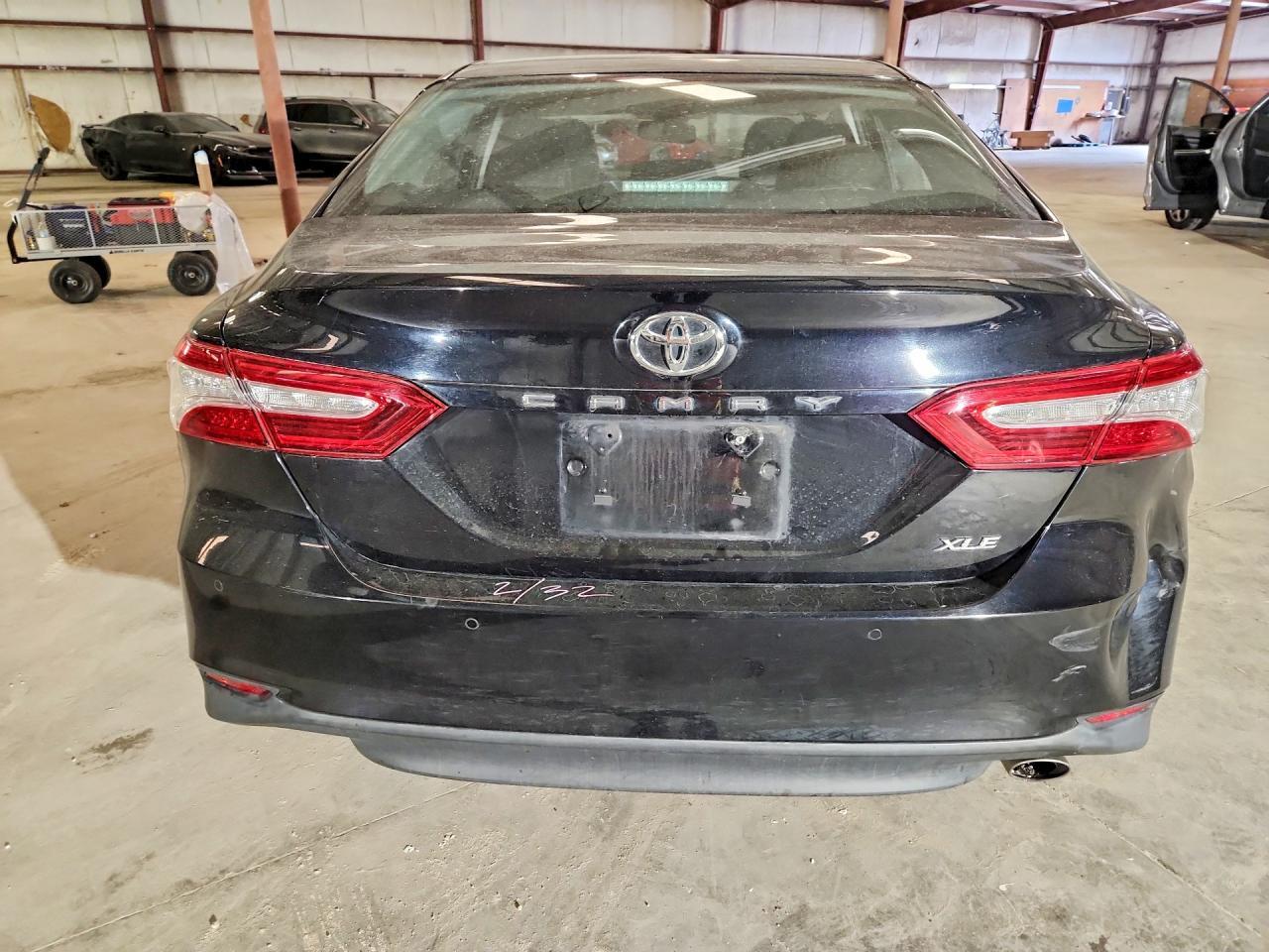 2018 Toyota Camry Xle - zdjęcie 6