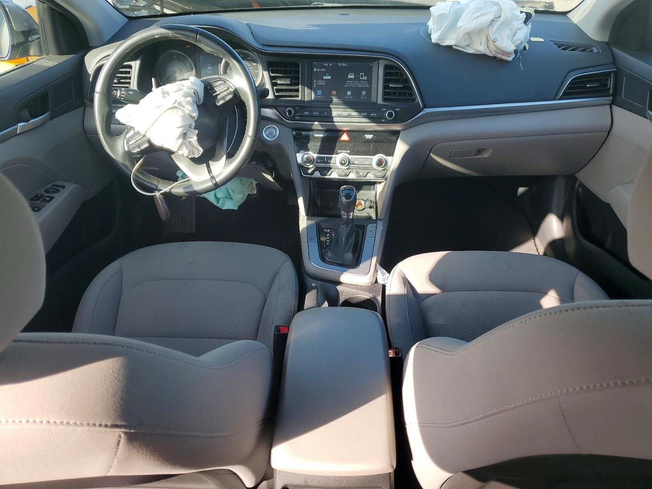 2020 Hyundai Elantra Sel - zdjęcie 8