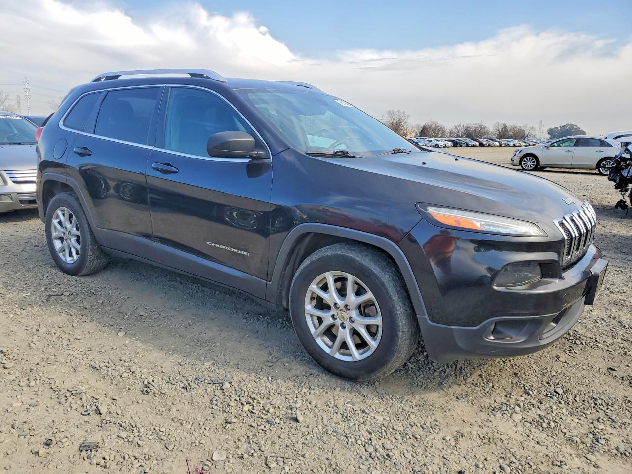 2015 Jeep Cherokee Latitude - zdjęcie 4
