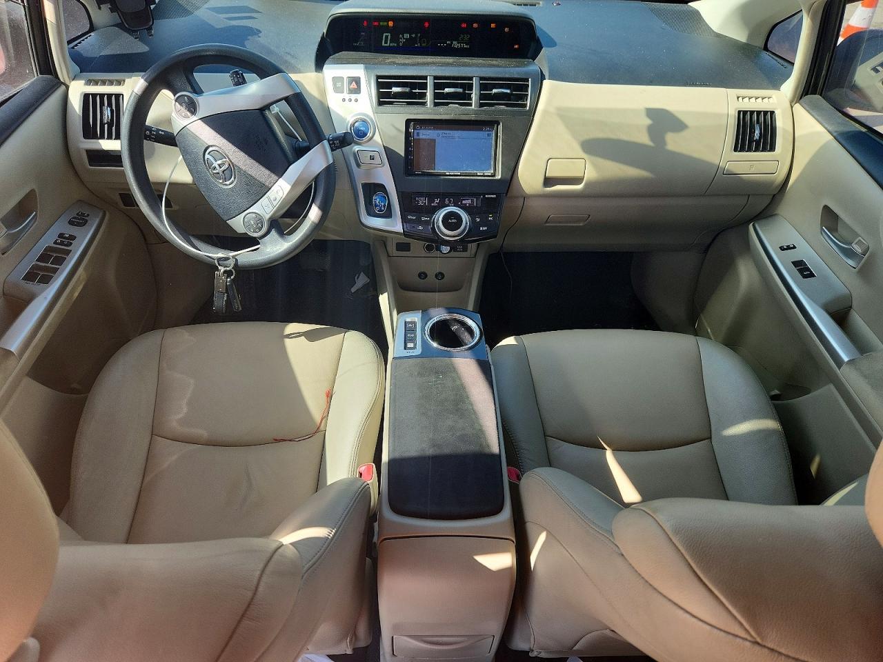 2014 Toyota Prius V Three - zdjęcie 8