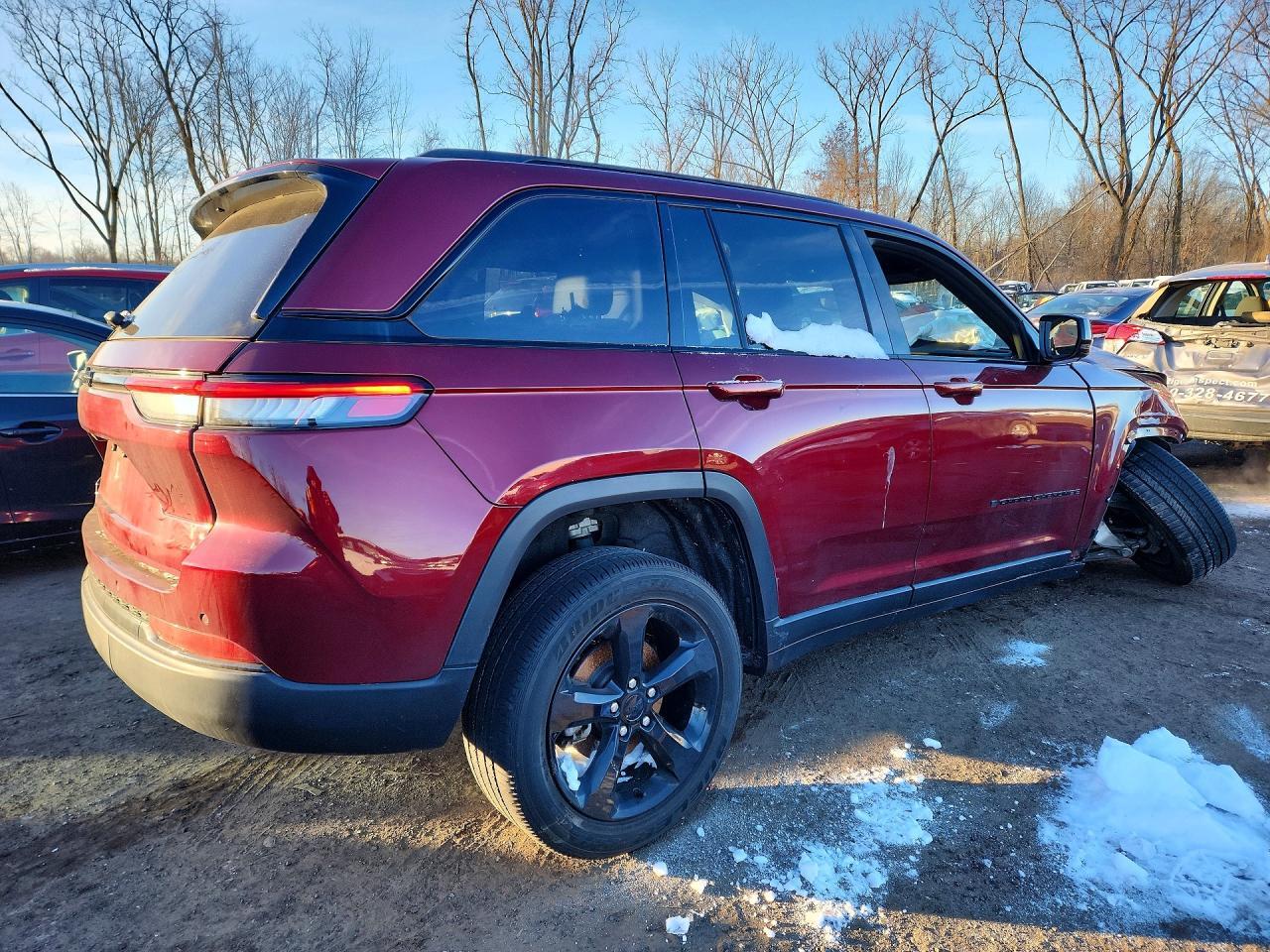 2023 Jeep Grand Cherokee Laredo - zdjęcie 3