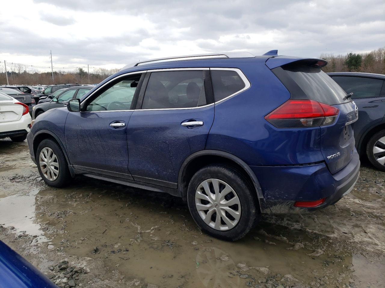 2017 Nissan Rogue S - zdjęcie 2
