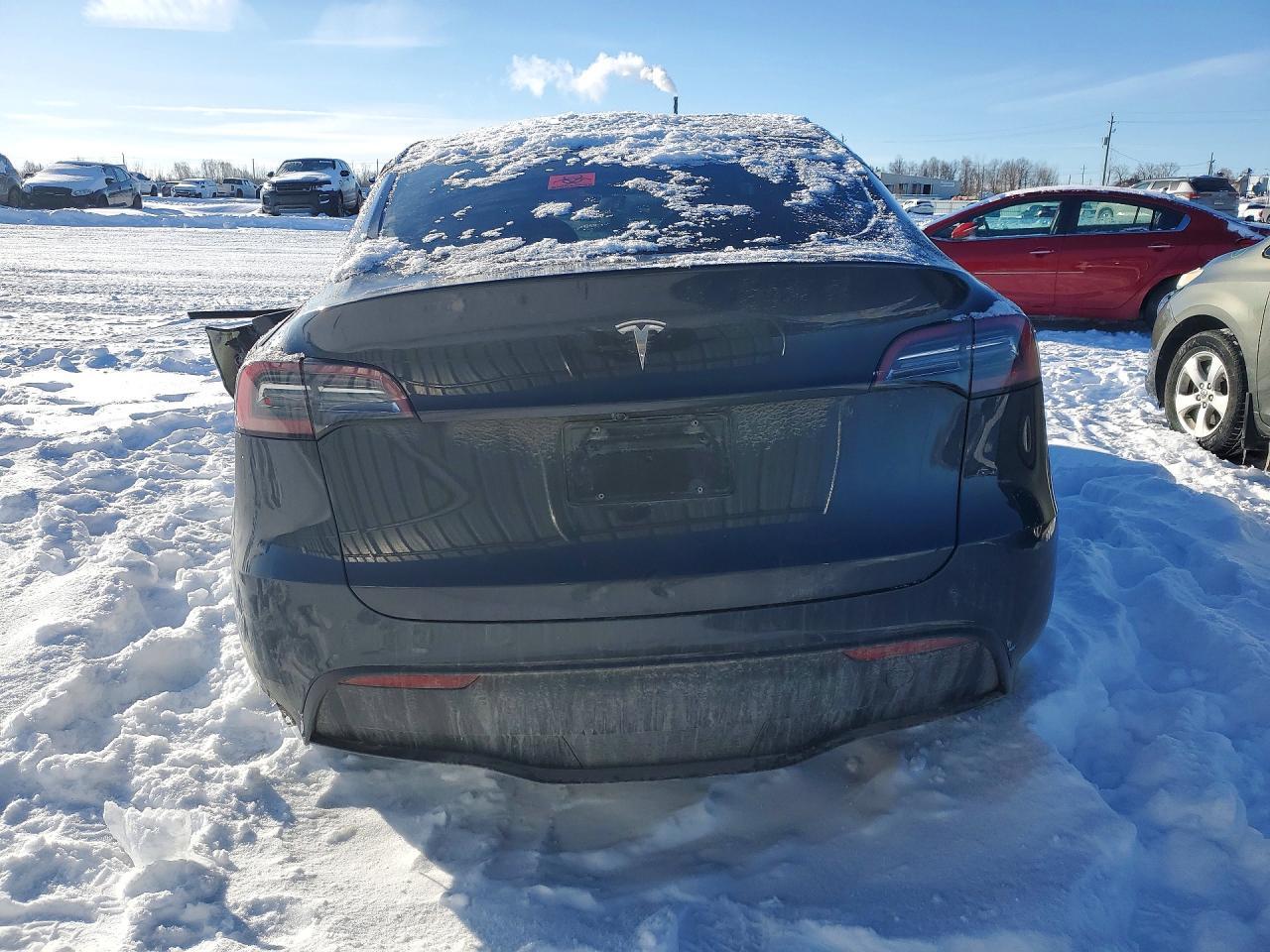 2024 Tesla Model Y - zdjęcie 6