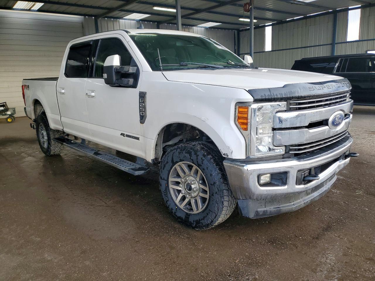 2019 Ford F250 Lariat 4Wd 6.7L V8 Tdsl Crew Cab - zdjęcie 4