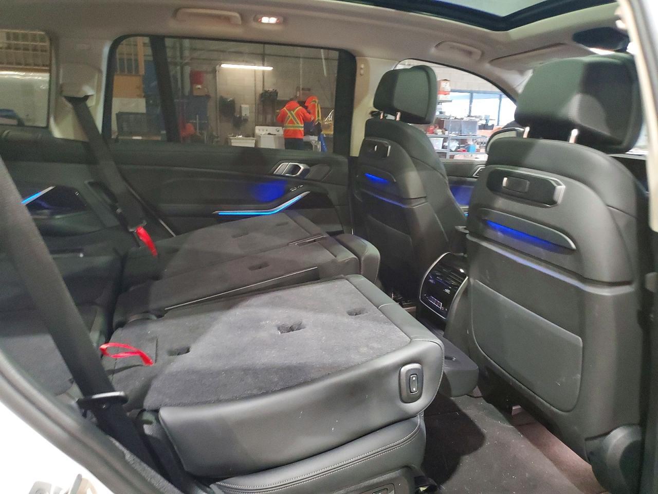 2024 BMW X7 xDrive40I - zdjęcie 10