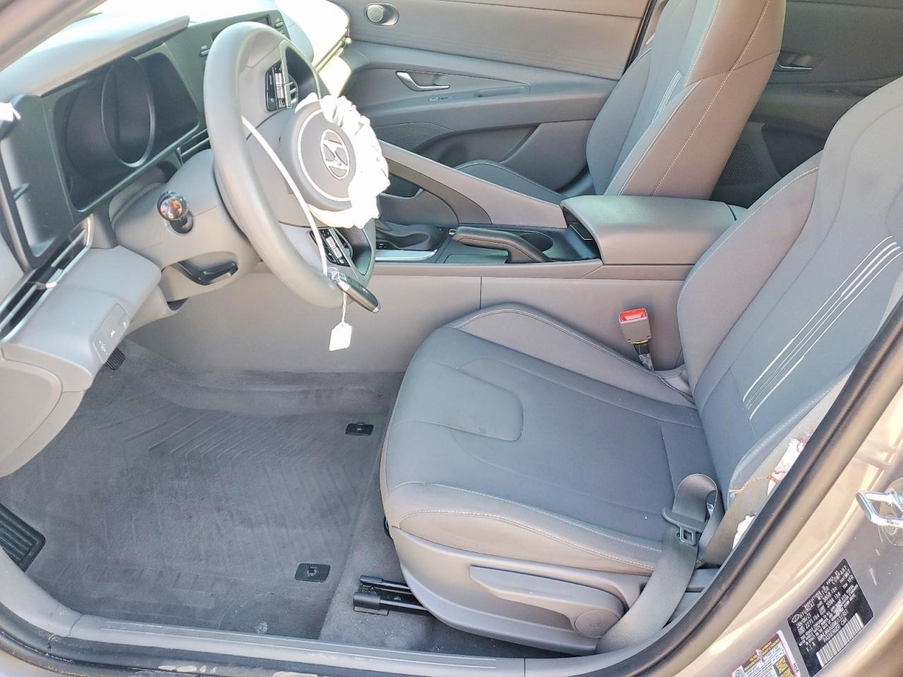 2021 Hyundai Elantra Sel - zdjęcie 7