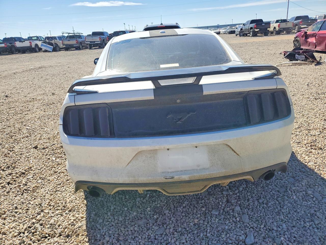 2016 Ford Mustang - zdjęcie 6