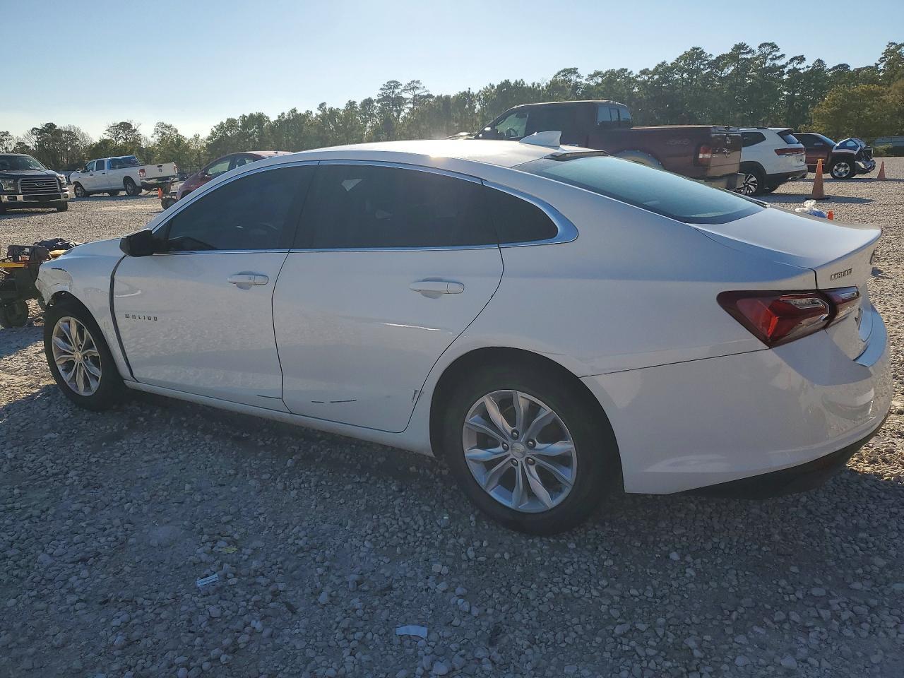 2020 Chevrolet Malibu Lt - zdjęcie 2