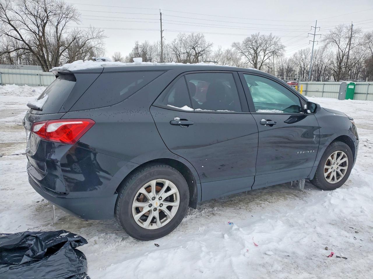 2019 Chevrolet Equinox Ls - zdjęcie 3