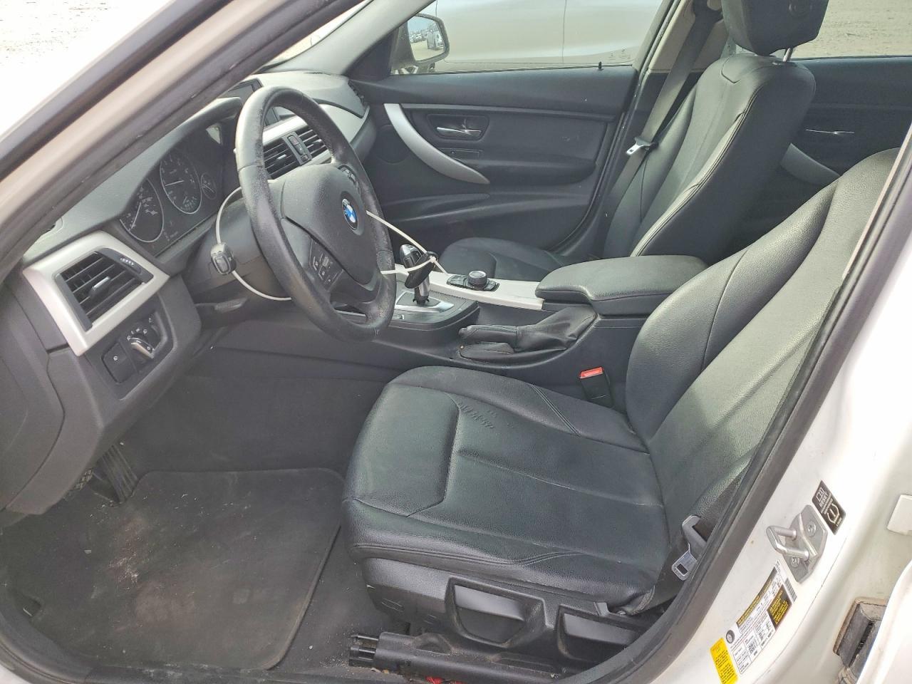 2015 BMW 320 I - zdjęcie 7