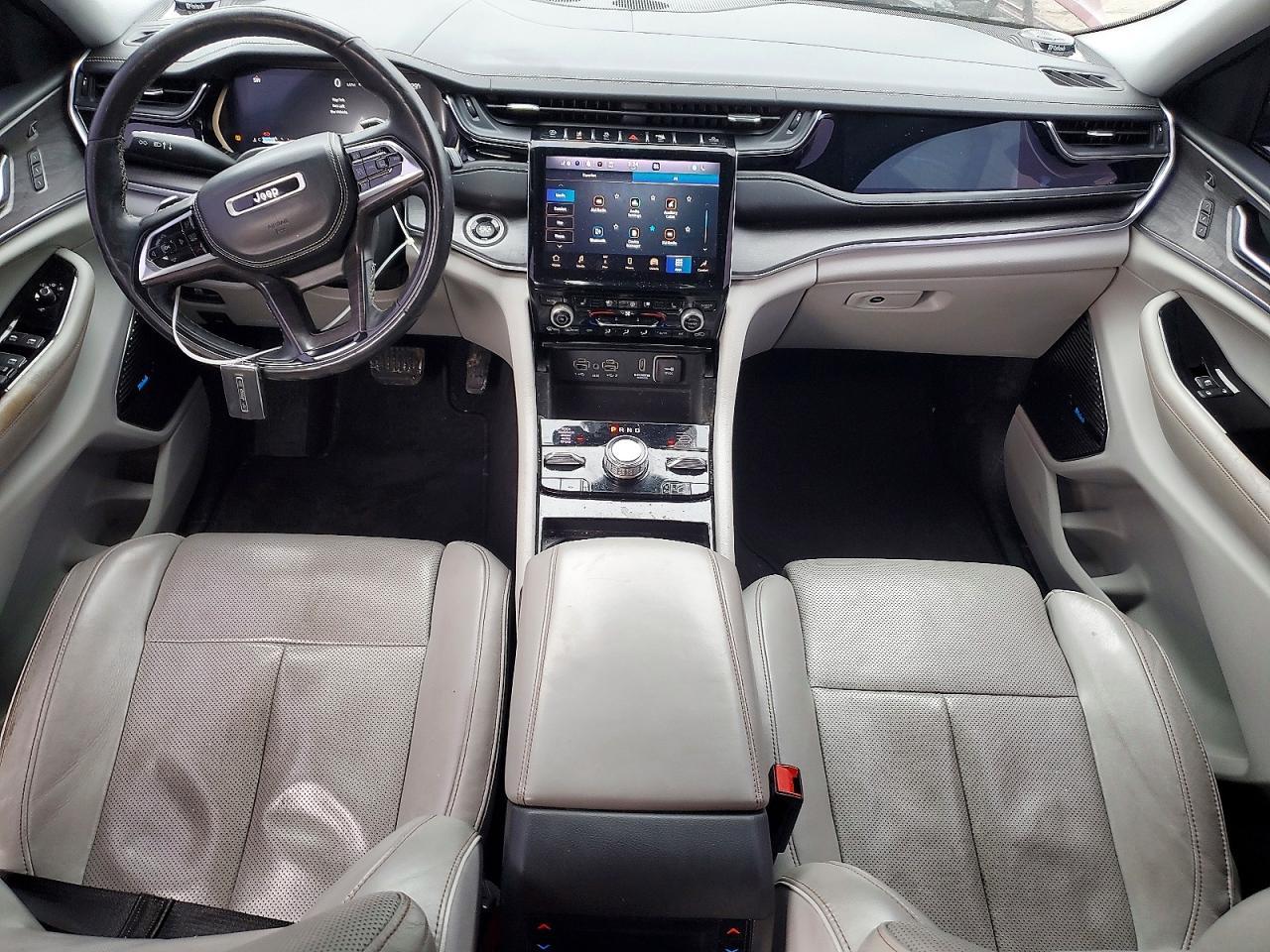 2022 Jeep Grand Cherokee L Overland - zdjęcie 8