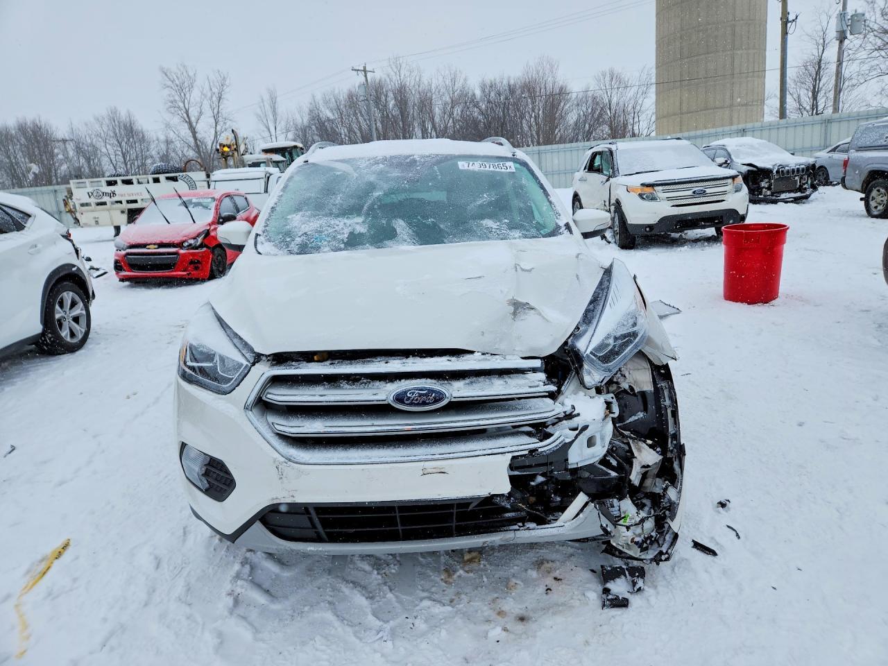 2017 Ford Escape Titanium - zdjęcie 5