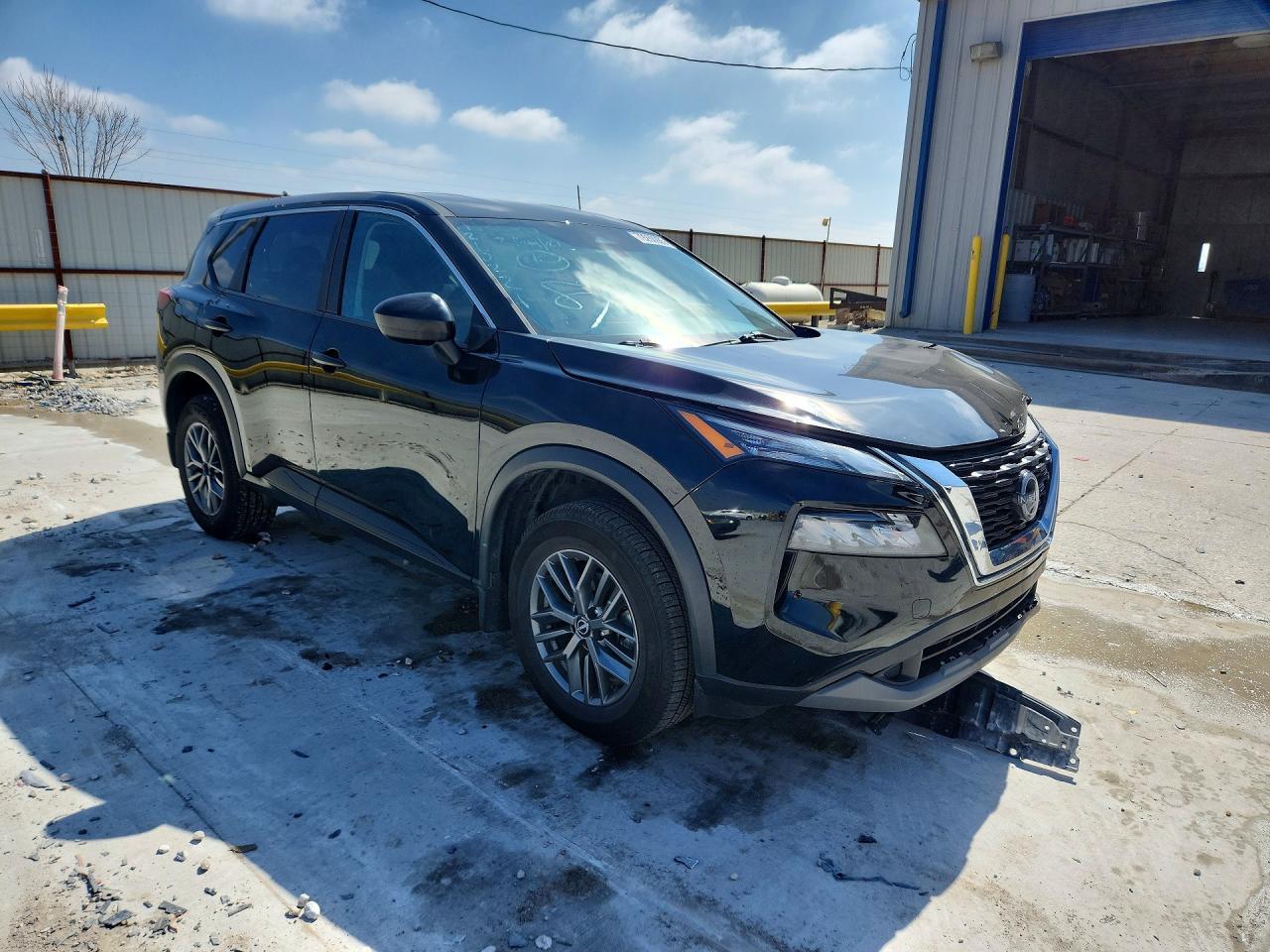 2023 Nissan Rogue S - zdjęcie 4