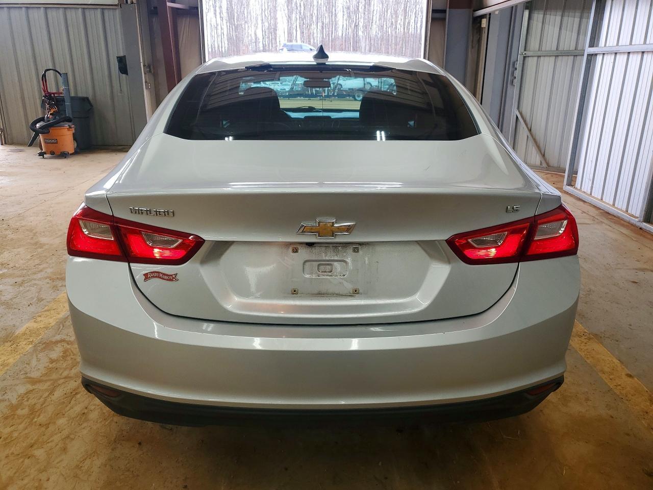 2016 Chevrolet Malibu Ls - zdjęcie 6