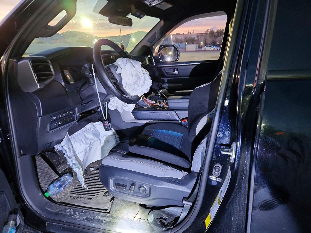2025 Toyota Tundra Sr5 - zdjęcie 7