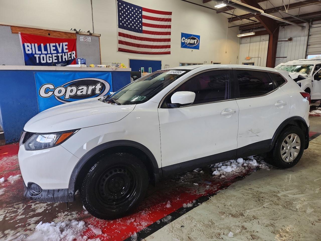 2018 Nissan Rogue Sport S - zdjęcie główne