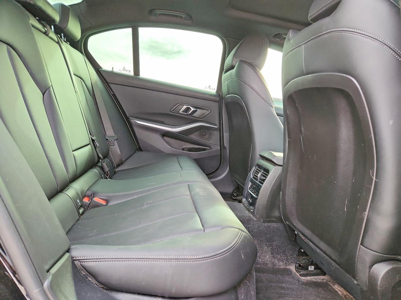 2024 BMW Motorrad 330I - zdjęcie 10